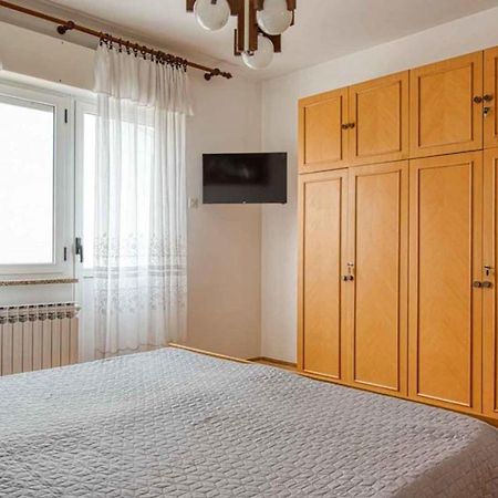 Room Mario 罗维尼 外观 照片